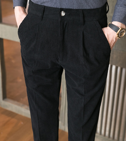 Elegant Corduroy Trousers for Autumn/Winter 2023