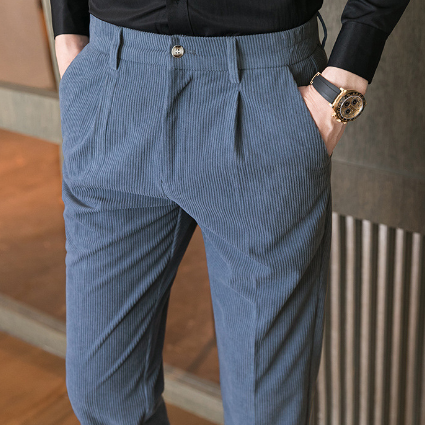 Elegant Corduroy Trousers for Autumn/Winter 2023
